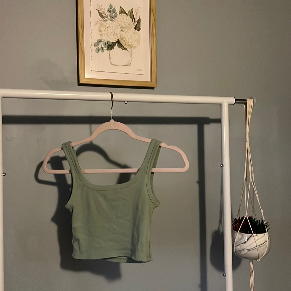 Cropped tank